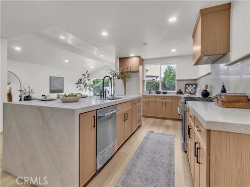 2525 N Pacific , Santa Ana, CA
