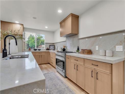 2525 N Pacific , Santa Ana, CA