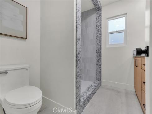2525 N Pacific , Santa Ana, CA