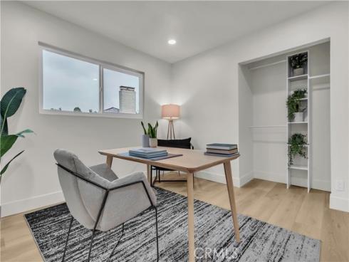 2525 N Pacific , Santa Ana, CA