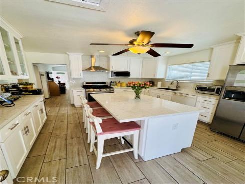1205 S Flower , Santa Ana, CA
