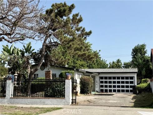 2205 W. 9th St