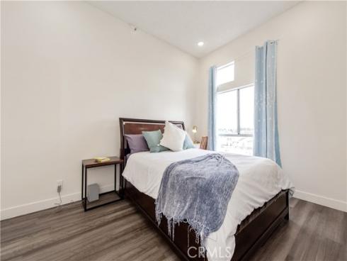 450 E 4th 416 , Santa Ana, CA