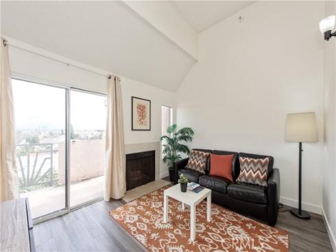 450 E 4th 416 , Santa Ana, CA