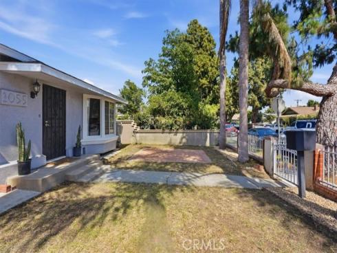 1055 W Pine , Santa Ana, CA