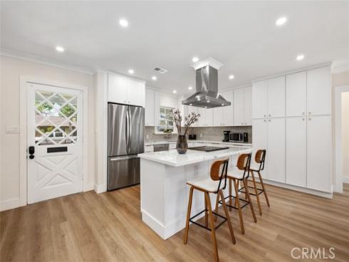 1901 N Greenbrier Street, Santa Ana, CA