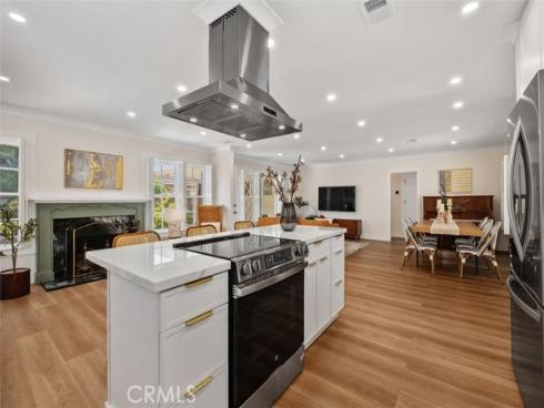1901 N Greenbrier Street, Santa Ana, CA