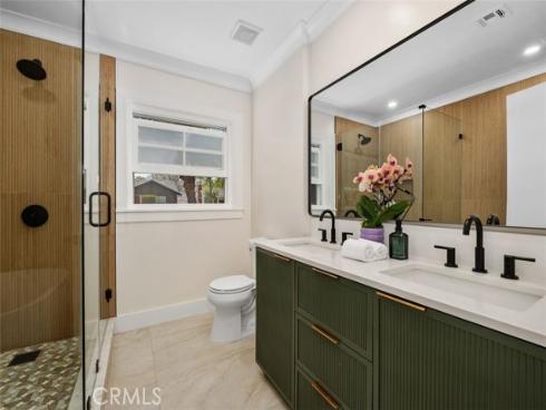 1901 N Greenbrier Street, Santa Ana, CA