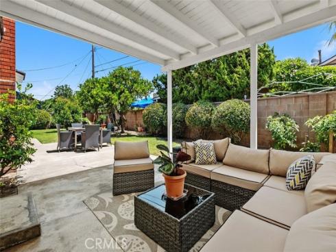 1901 N Greenbrier Street, Santa Ana, CA
