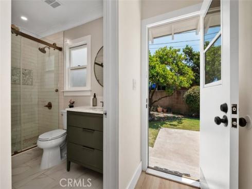 1901 N Greenbrier Street, Santa Ana, CA