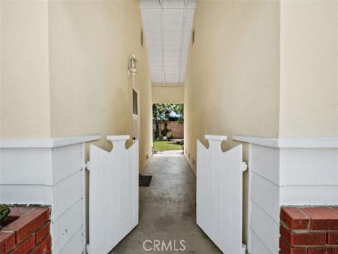 1901 N Greenbrier Street, Santa Ana, CA