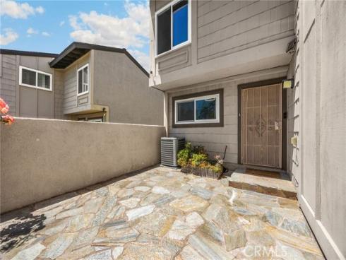 2626 N Tustin A , Santa Ana, CA