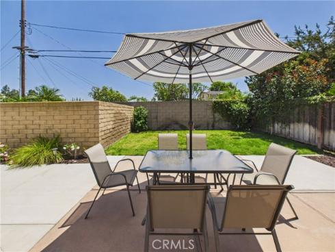 2027 E Fruit , Santa Ana, CA