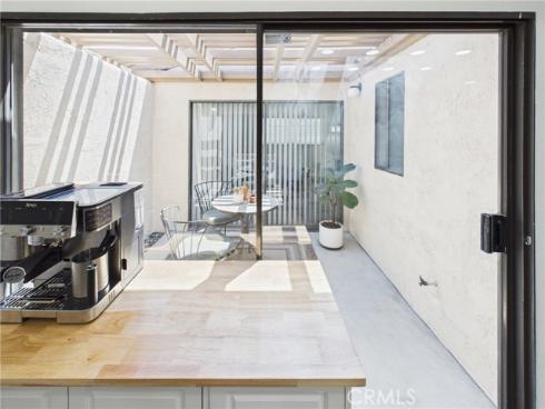 2027 E Fruit , Santa Ana, CA