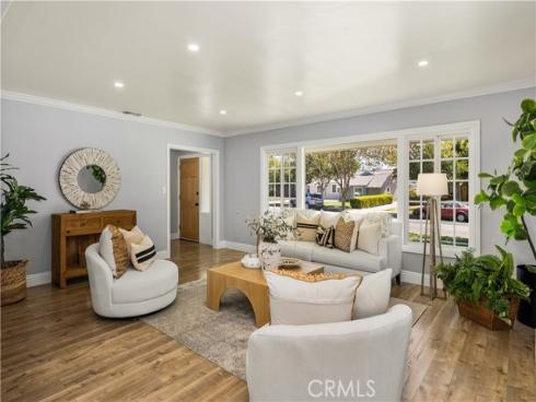 1147 W 10th , Santa Ana, CA