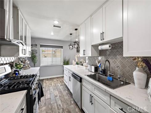 813 E Chestnut , Santa Ana, CA