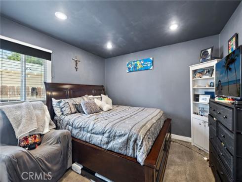 813 E Chestnut , Santa Ana, CA