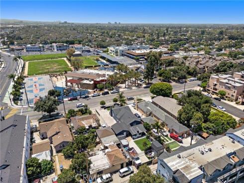813 E Chestnut , Santa Ana, CA