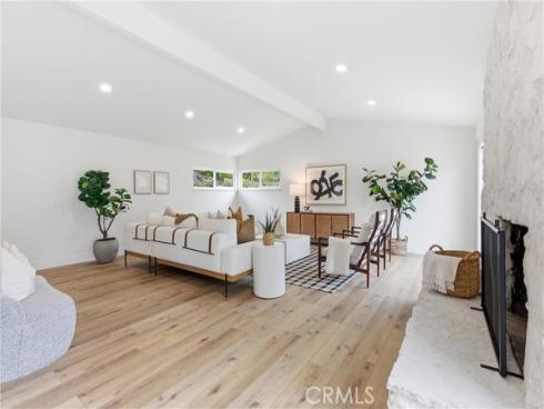 1433 W Saint Andrew , Santa Ana, CA