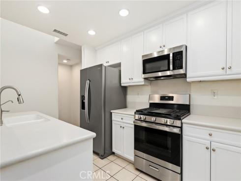 2925 W Edinger Avenue, Santa Ana, CA