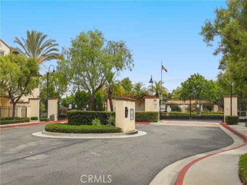 2925 W Edinger Avenue, Santa Ana, CA