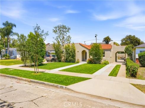 2315 Oakmont