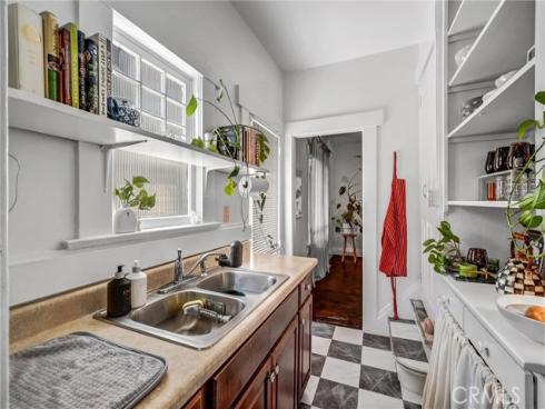 839 French Street, Santa Ana, CA