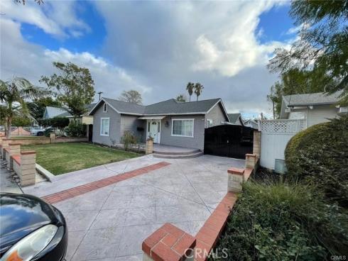 326 E Bishop , Santa Ana, CA