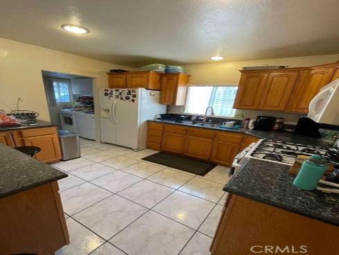 326 E Bishop , Santa Ana, CA