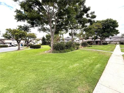 1708 Normandy D Place, Santa Ana, CA