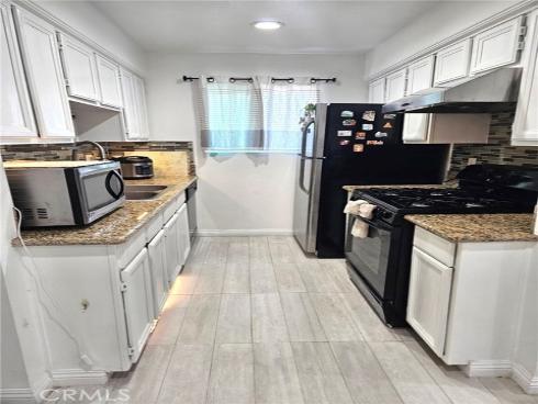 1708 Normandy D Place, Santa Ana, CA
