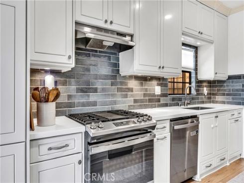 2542 W Macarthur G Boulevard, Santa Ana, CA