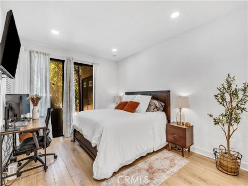 2542 W Macarthur G Boulevard, Santa Ana, CA