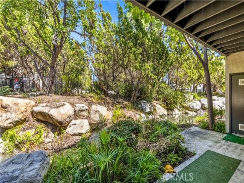 2542 W Macarthur G Boulevard, Santa Ana, CA
