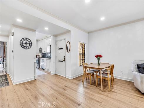 2542 W Macarthur G Boulevard, Santa Ana, CA