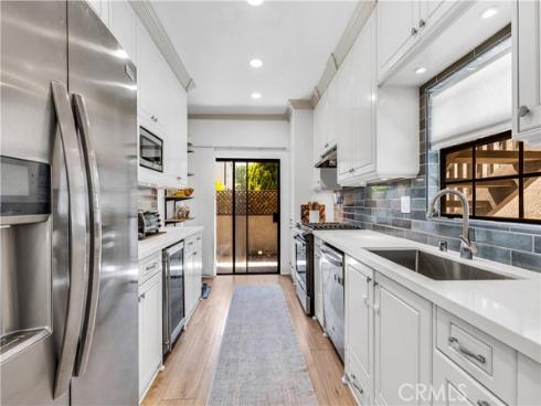 2542 W Macarthur G Boulevard, Santa Ana, CA