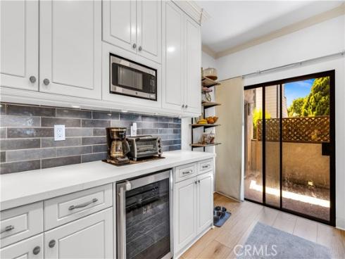 2542 W Macarthur G Boulevard, Santa Ana, CA