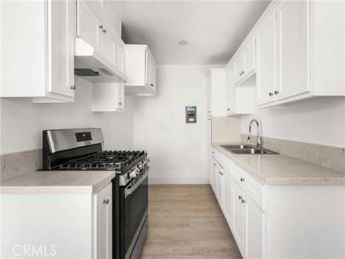 825 S Shelton Street, Santa Ana, CA