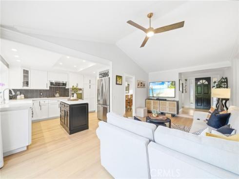2809 S Diamond Street, Santa Ana, CA