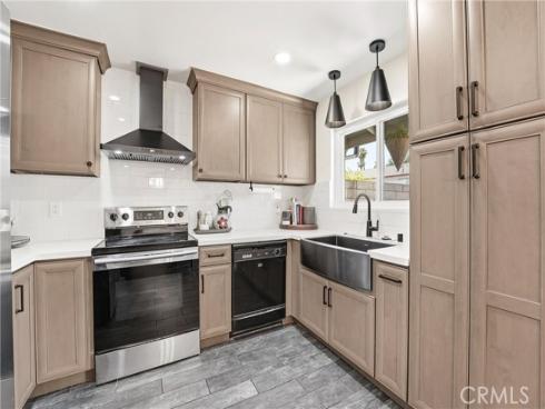 1107 West Memory Lane 8C , Santa Ana, CA