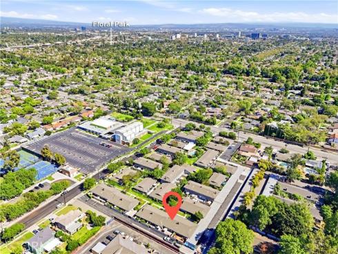 1107 West Memory Lane 8C , Santa Ana, CA