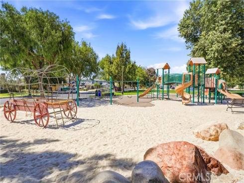 1107 West Memory Lane 8C , Santa Ana, CA