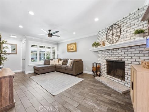 1107 West Memory Lane 8C , Santa Ana, CA