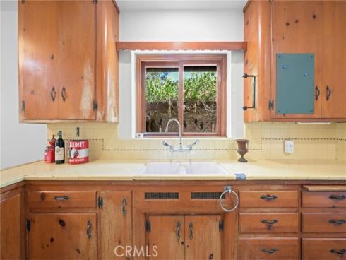 2310 Poinsettia , Santa Ana, CA