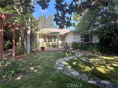 2310 Poinsettia , Santa Ana, CA