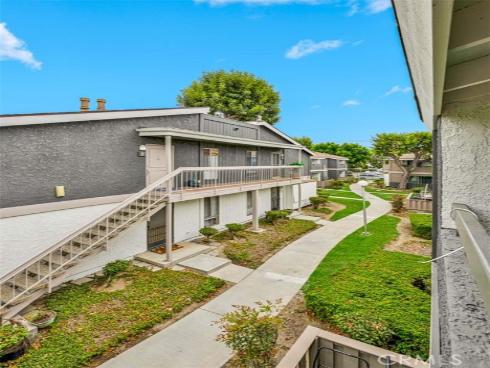 2857 S Fairview J Street, Santa Ana, CA