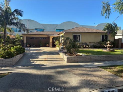 713 E. Camile