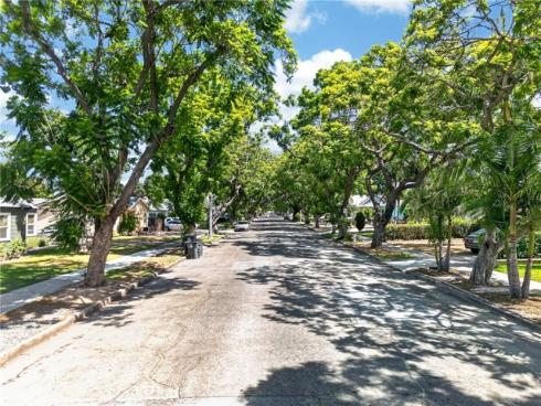 1341 S Garnsey , Santa Ana, CA