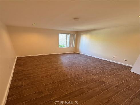 1000 W Macarthur , Santa Ana, CA