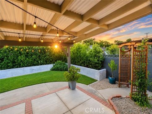 1506 Eastside Avenue, Santa Ana, CA